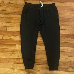 So lounge pants black size large